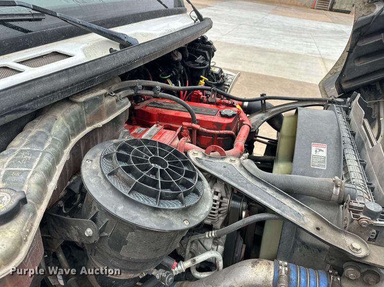 image for item ER4989 2019 Freightliner M2 paper shredder truck