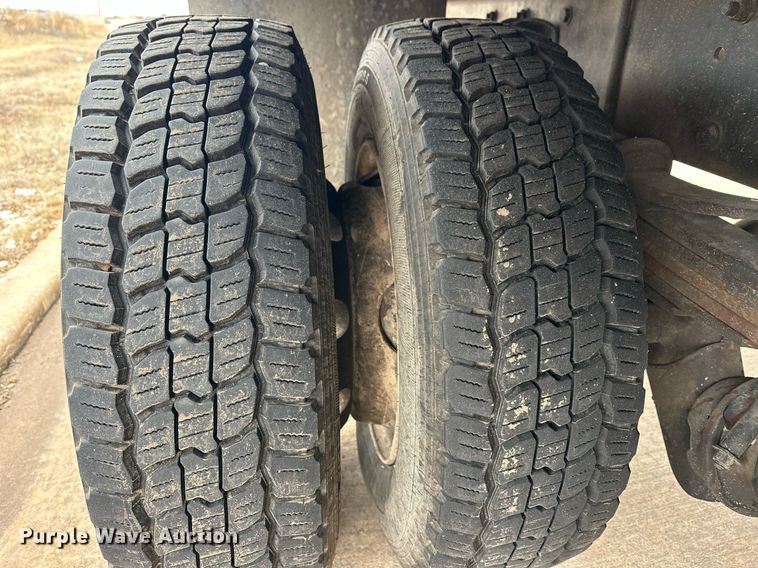 image for item ER4989 2019 Freightliner M2 paper shredder truck