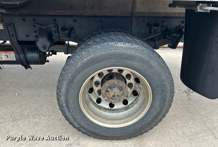 image for item ER4989 2019 Freightliner M2 paper shredder truck