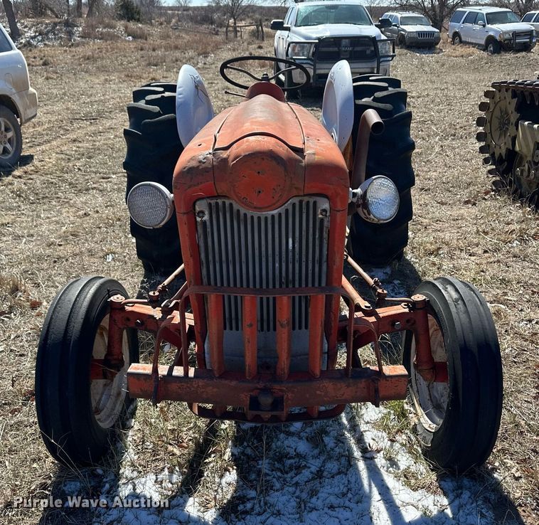 image for item ER8730 1958 Ford 641 tractor