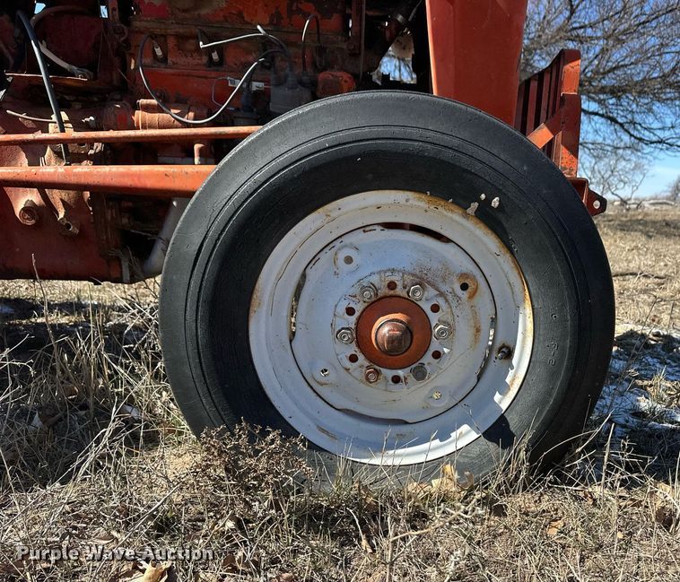 image for item ER8730 1958 Ford 641 tractor