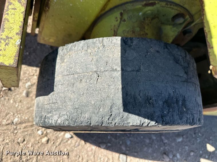 image for item ER8735 Clark forklift