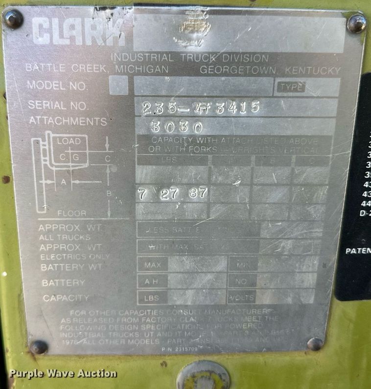 image for item ER8735 Clark forklift