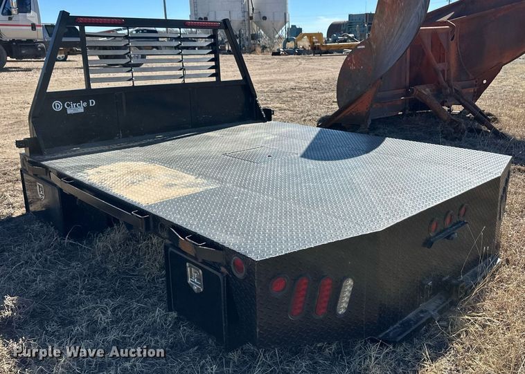 image for item ER8739 Circle D flatbed