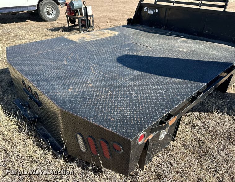 image for item ER8739 Circle D flatbed