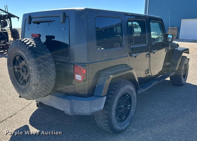 image for item ER8786 2012 Jeep Wrangler Unlimited SUV