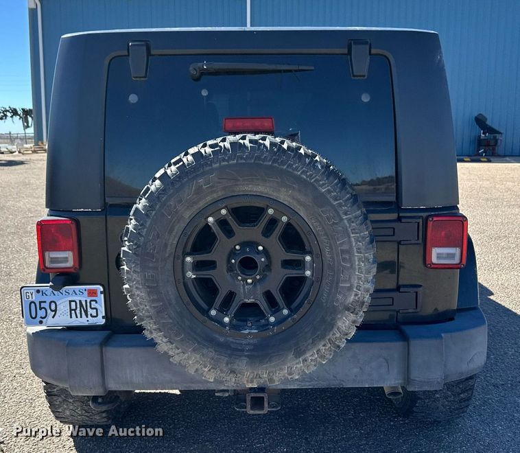 image for item ER8786 2012 Jeep Wrangler Unlimited SUV