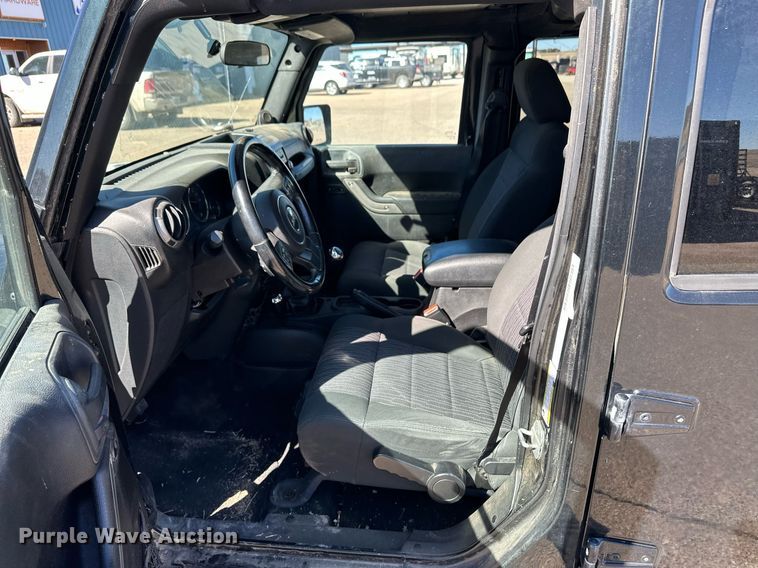 image for item ER8786 2012 Jeep Wrangler Unlimited SUV