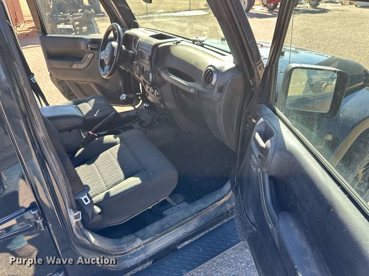 image for item ER8786 2012 Jeep Wrangler Unlimited SUV