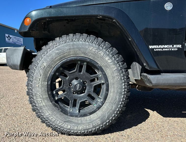 image for item ER8786 2012 Jeep Wrangler Unlimited SUV