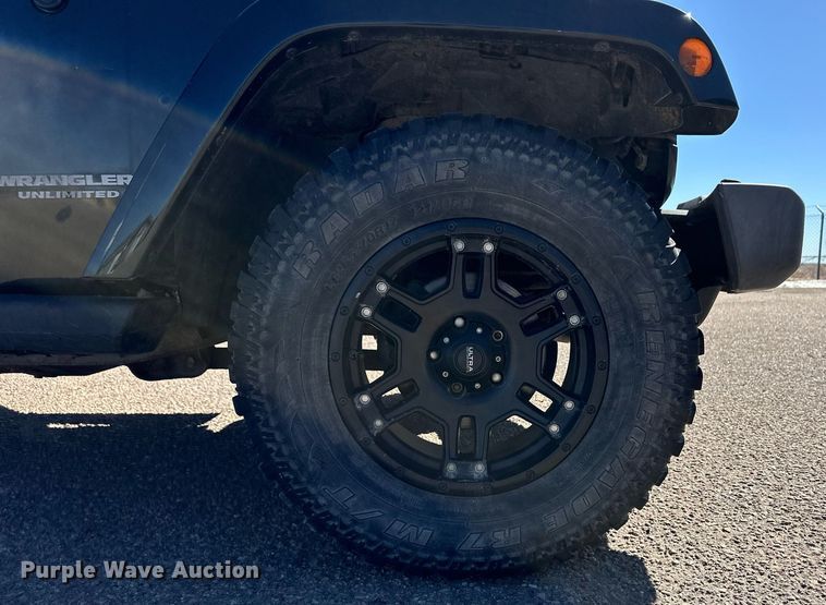 image for item ER8786 2012 Jeep Wrangler Unlimited SUV