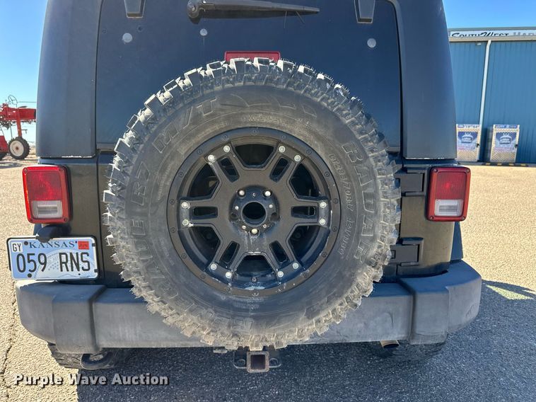 image for item ER8786 2012 Jeep Wrangler Unlimited SUV