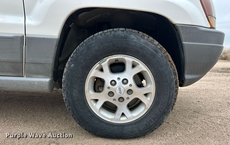 image for item ER8807 2000 Jeep Grand Cherokee Laredo SUV