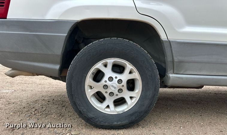 image for item ER8807 2000 Jeep Grand Cherokee Laredo SUV