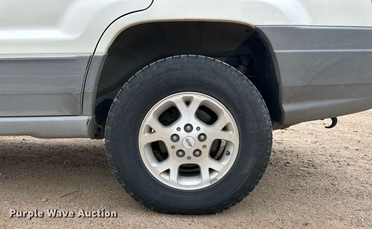 image for item ER8807 2000 Jeep Grand Cherokee Laredo SUV
