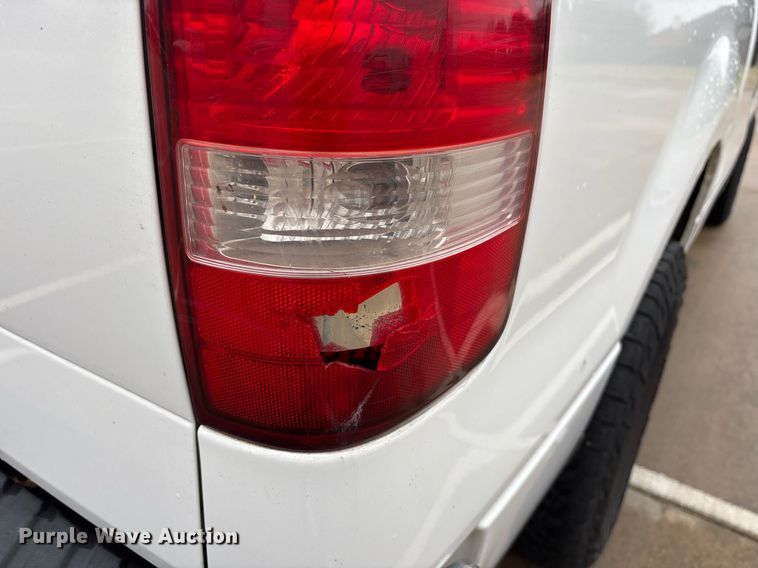 image for item EY9910 2007 Ford F150 SuperCrew pickup truck