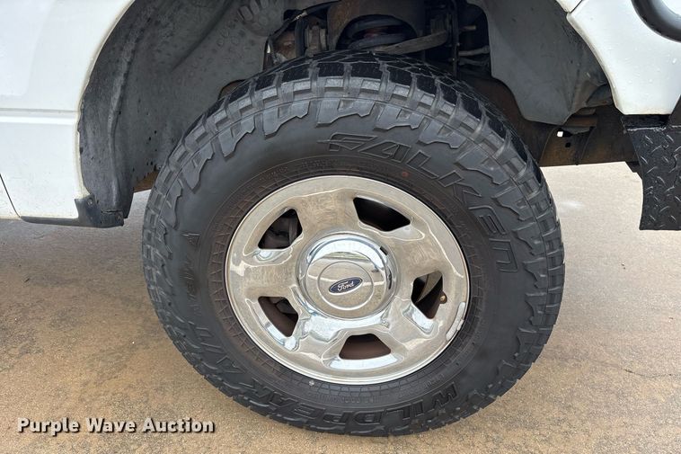 image for item EY9910 2007 Ford F150 SuperCrew pickup truck