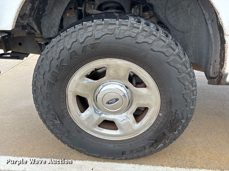 image for item EY9910 2007 Ford F150 SuperCrew pickup truck