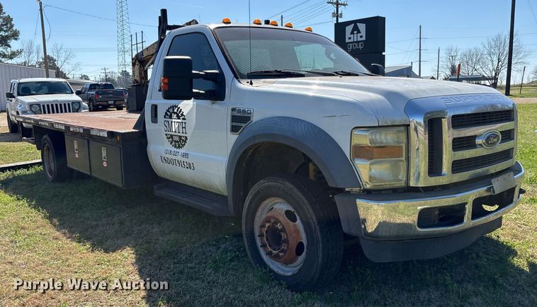 image for item EY9946 2008 Ford F550 Super Duty flatbed truck