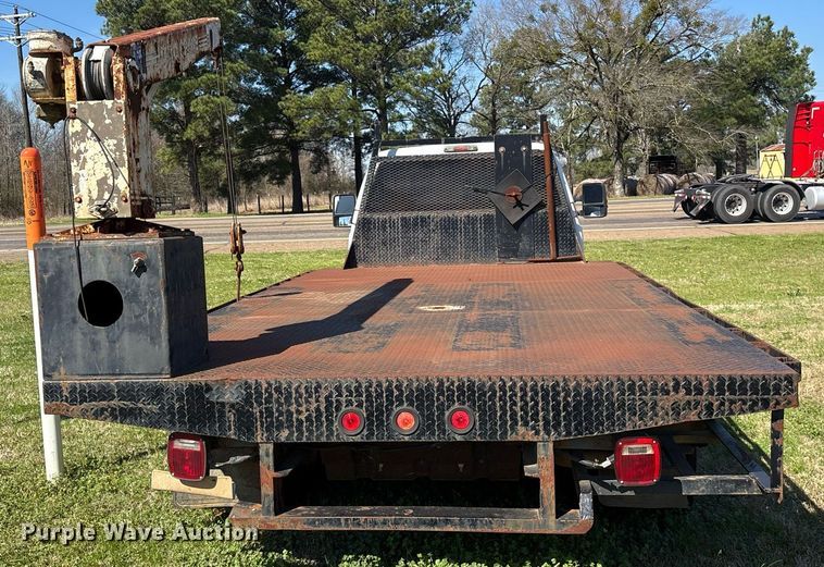 image for item EY9946 2008 Ford F550 Super Duty flatbed truck