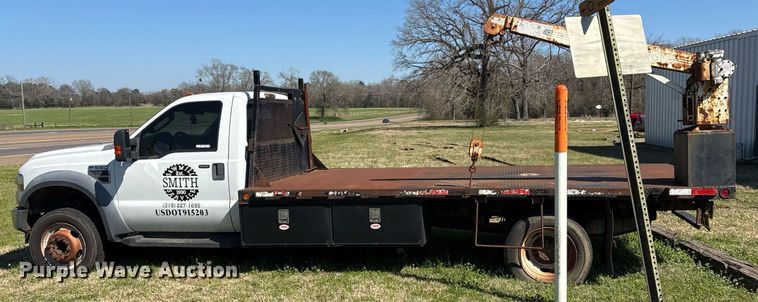 image for item EY9946 2008 Ford F550 Super Duty flatbed truck