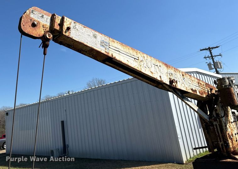 image for item EY9946 2008 Ford F550 Super Duty flatbed truck