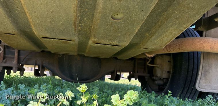 image for item EY9946 2008 Ford F550 Super Duty flatbed truck