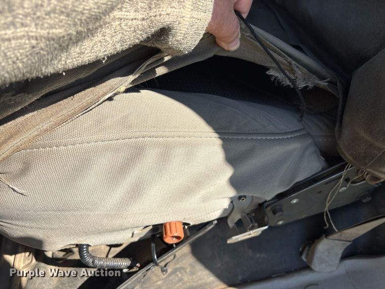 image for item EY9946 2008 Ford F550 Super Duty flatbed truck