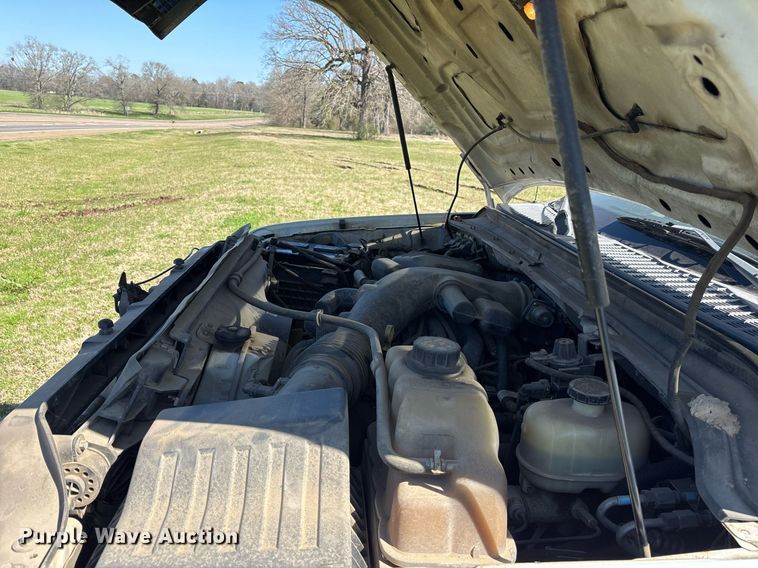 image for item EY9946 2008 Ford F550 Super Duty flatbed truck