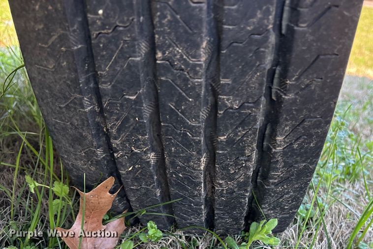 image for item EY9946 2008 Ford F550 Super Duty flatbed truck