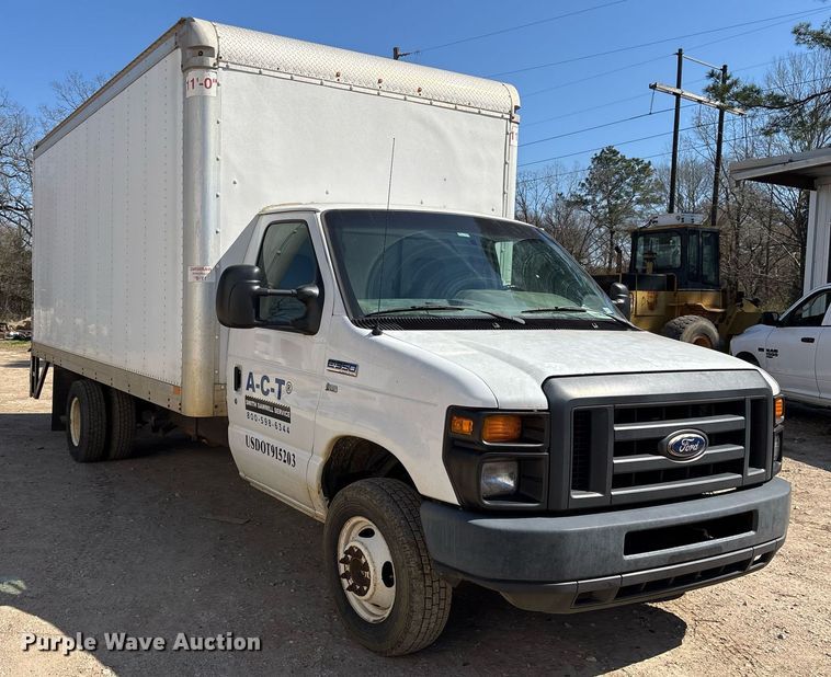 image for item EY9947 2016 Ford E350 Super Duty box truck