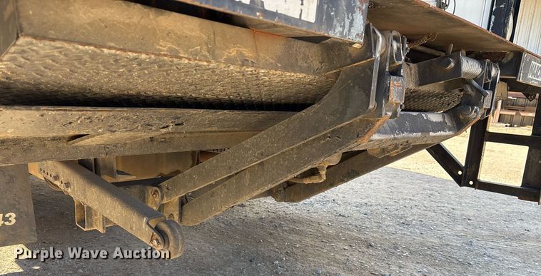 image for item EY9947 2016 Ford E350 Super Duty box truck