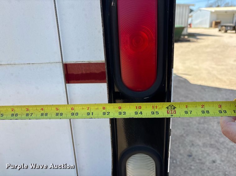 image for item EY9947 2016 Ford E350 Super Duty box truck