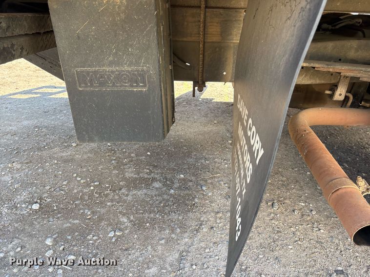 image for item EY9947 2016 Ford E350 Super Duty box truck