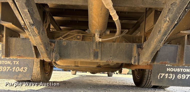 image for item EY9947 2016 Ford E350 Super Duty box truck