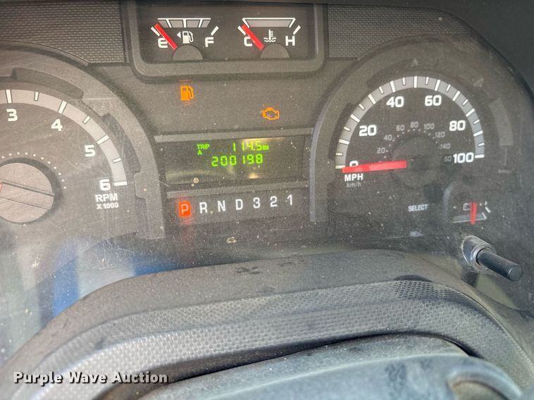 image for item EY9947 2016 Ford E350 Super Duty box truck