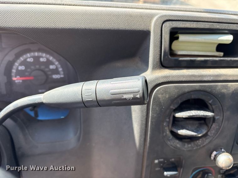 image for item EY9947 2016 Ford E350 Super Duty box truck