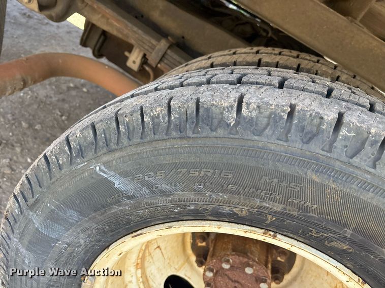 image for item EY9947 2016 Ford E350 Super Duty box truck