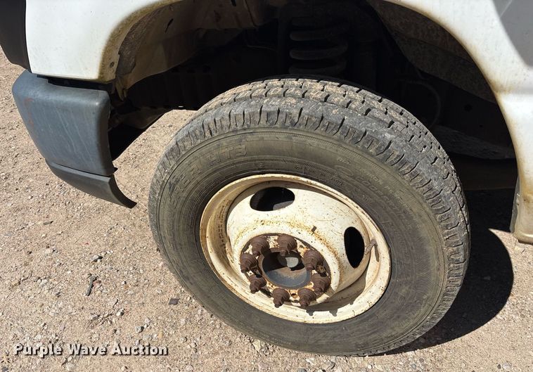 image for item EY9947 2016 Ford E350 Super Duty box truck