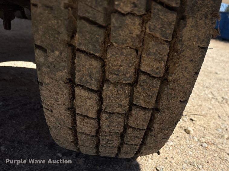 image for item EY9947 2016 Ford E350 Super Duty box truck