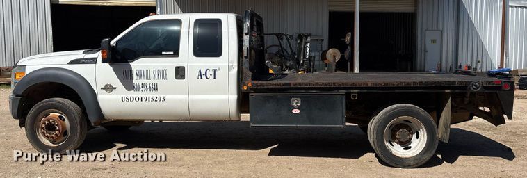 image for item EY9948 2013 Ford F450 Super Duty flatbed truck