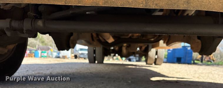 image for item EY9948 2013 Ford F450 Super Duty flatbed truck