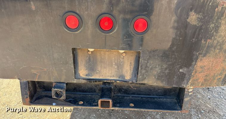 image for item EY9948 2013 Ford F450 Super Duty flatbed truck