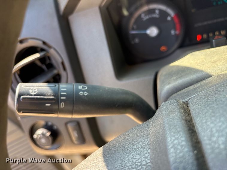 image for item EY9948 2013 Ford F450 Super Duty flatbed truck