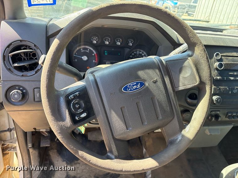 image for item EY9948 2013 Ford F450 Super Duty flatbed truck