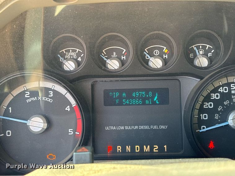 image for item EY9948 2013 Ford F450 Super Duty flatbed truck