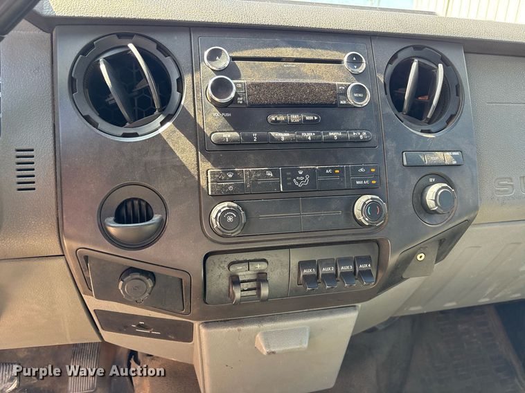 image for item EY9948 2013 Ford F450 Super Duty flatbed truck