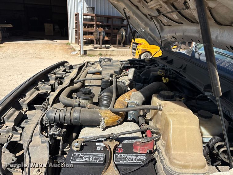 image for item EY9948 2013 Ford F450 Super Duty flatbed truck