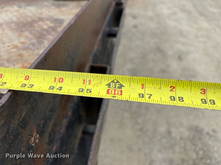 image for item EY9949 2007 Chevrolet Silverado 3500HD flatbed pickup truck