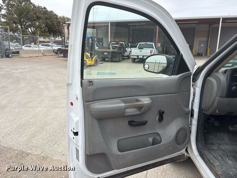 image for item EY9959 2007 Chevrolet Silverado 1500  pickup truck